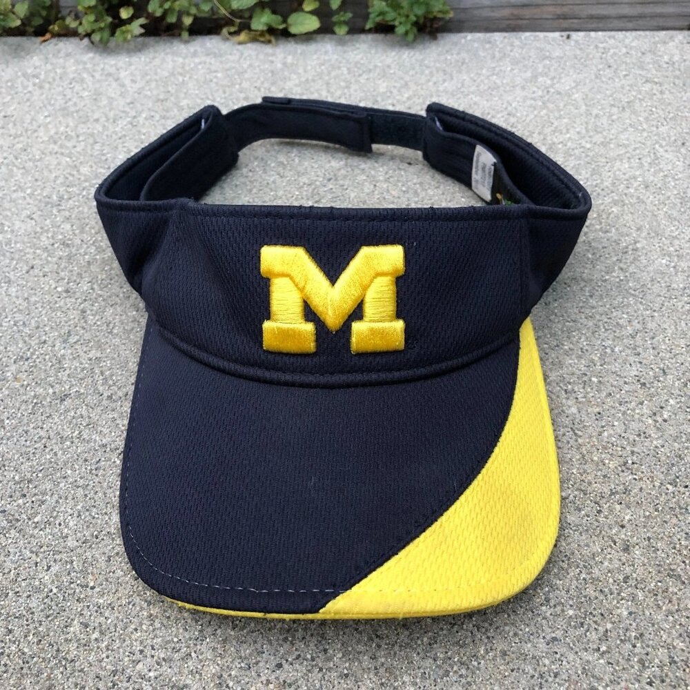 Vintage Y2K Going Yard Michigan Wolverines Visor Hat Mens Blue One Size NCAA Cap